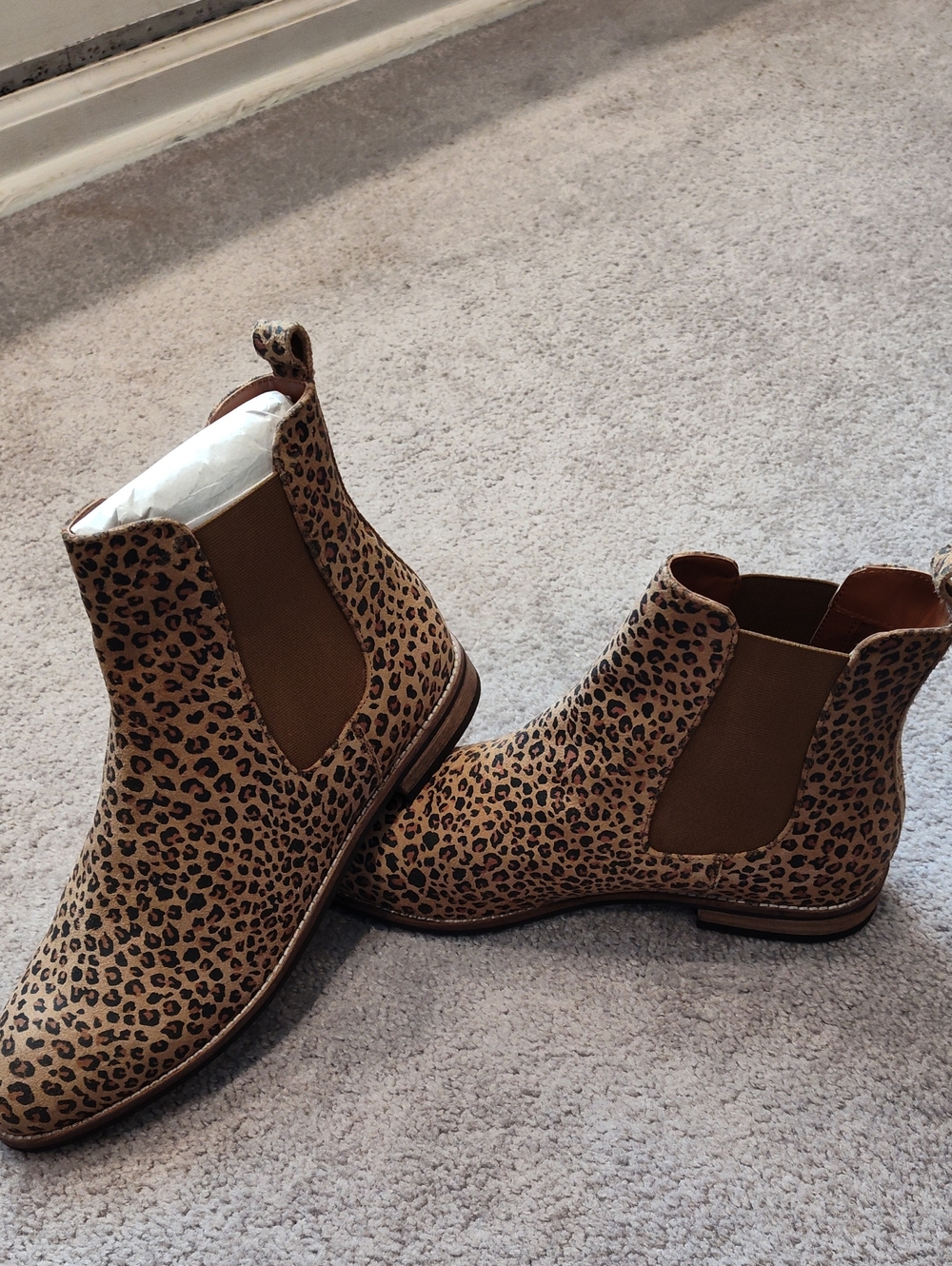 Leopard Print Chelsea Ankle Boots - Tan